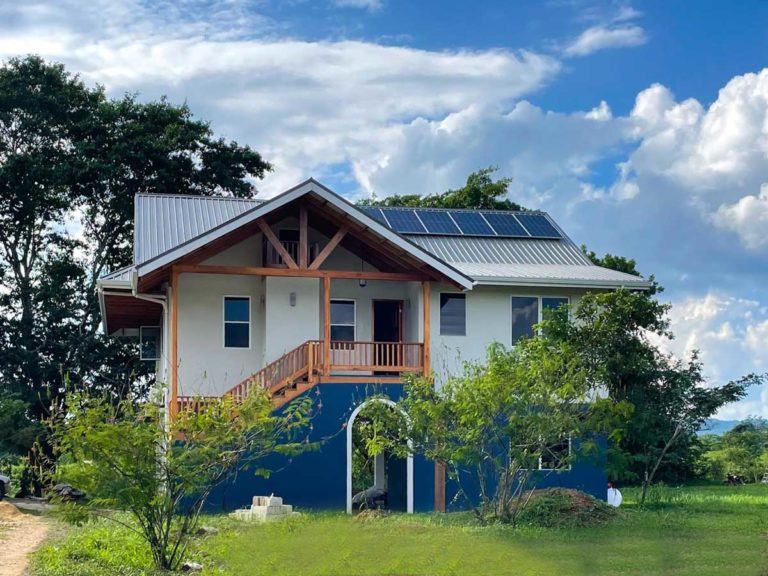 An Off-Grid Villa at Carmelita Gardens, Belize